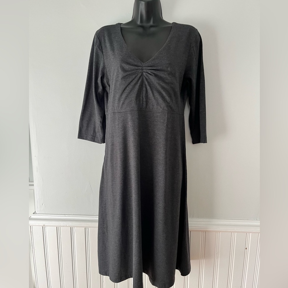 Toad&Co Charcoal Gray V‑Neck Midi Dress with Gathered Bust